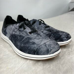 Clark’s Cloudsteppers women’s 9M tie dye style sneakers